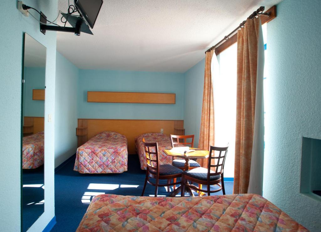 Citotel Hotel Le Commerce Sévérac-le-Château Zimmer foto